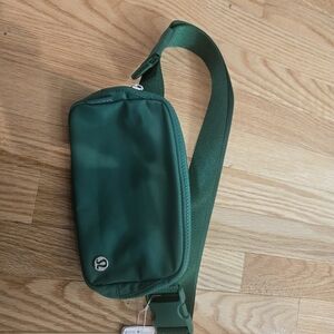 Green Everywhere Belt Bag